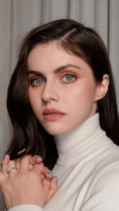 Jaw Dropping Pics of Alexandra Daddario