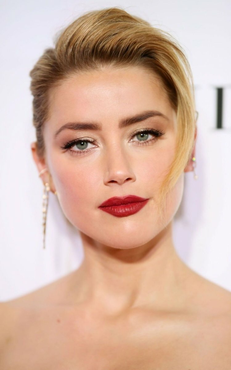 Things you should know about American film and television actress Amber Laura Heard