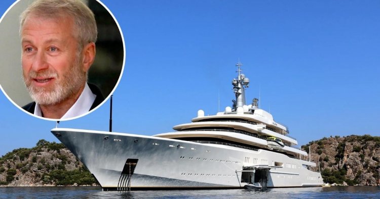 oligarch abramovich yacht