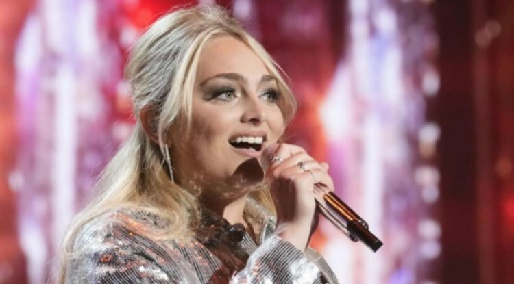 Luke Bryan Shakes His Hips on 'American Idol' As HunterGirl Covers Dolly Parton's "9 to 5"