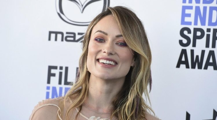 The Mystery Envelope which interrupted Olivia Wilde’s CinemaCon Presentation 