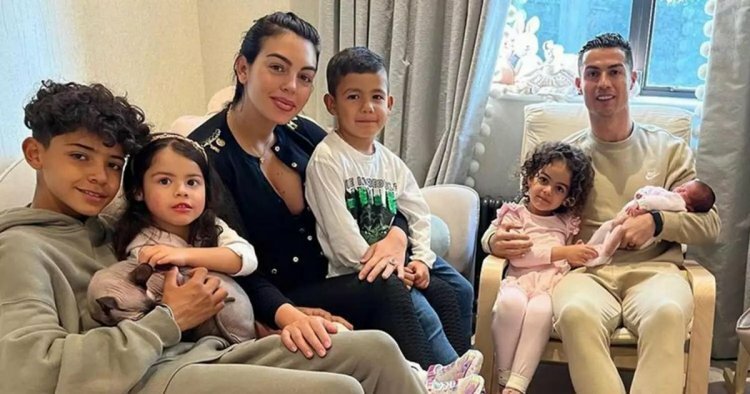 Cristiano Ronaldo posts wonderful image of newborn daughter