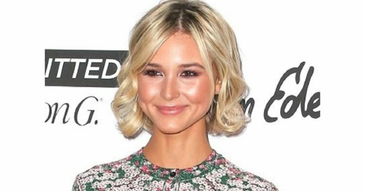 The net worth of Isabel May