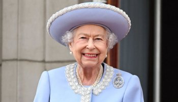 Queen Elizabeth Makes Public Appearance amid Prince Charles Controversy