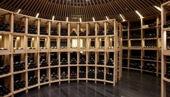 A Pair Of Professional Thieves Arrested Over 1.6 Million Dollars Wine Heist At Spanish Hotel