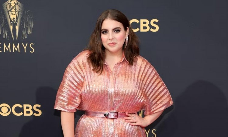 'Funny Girl' Actress Beanie Feldstein Reveals Early Exit, Calls It A ...