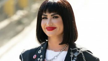 'Nobody's perfect Demi Lovato Starts Using 'She/Her' Pronouns Again After She Felt More Feminine!