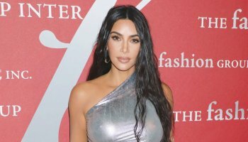 Kim Kardashian shares photos of her stomach tightening procedure 