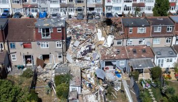 House explosion in south London! One child was dead; four were rescued in the collapse!