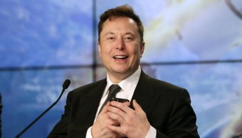 Twitter has been ordered to provide Elon Musk with additional bot account data