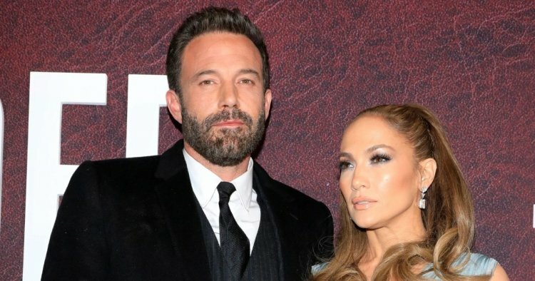Jennifer Lopez And Ben Affleck's Honeymoon Revealed Their Differing Reactions To Paparazzi 