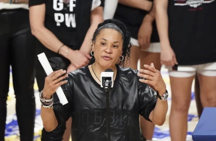 Dawn Staley's is a professional basketball player and coach, Net Worth -  FactsWOW