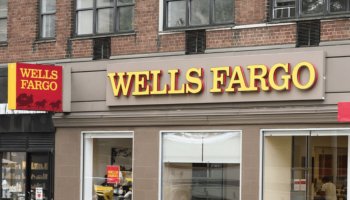‘Wells Fargo’ Executive Fired For Urinating On Elderly Woman Mid-Flight 