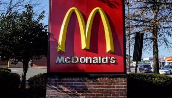 McDonald's Prepares LayOff Notices After Temporarily Closing US Offices