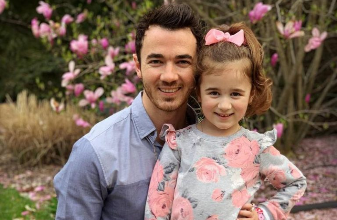  Kevin Jonas’ Daughter Alena Is the Coolest Kid at the Jonas Brothers Show With Her Gucci Belt Bag