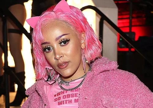 Twitter Is Turned Into A Horny Mess By Doja Cat's Bikini-clad Thirst 