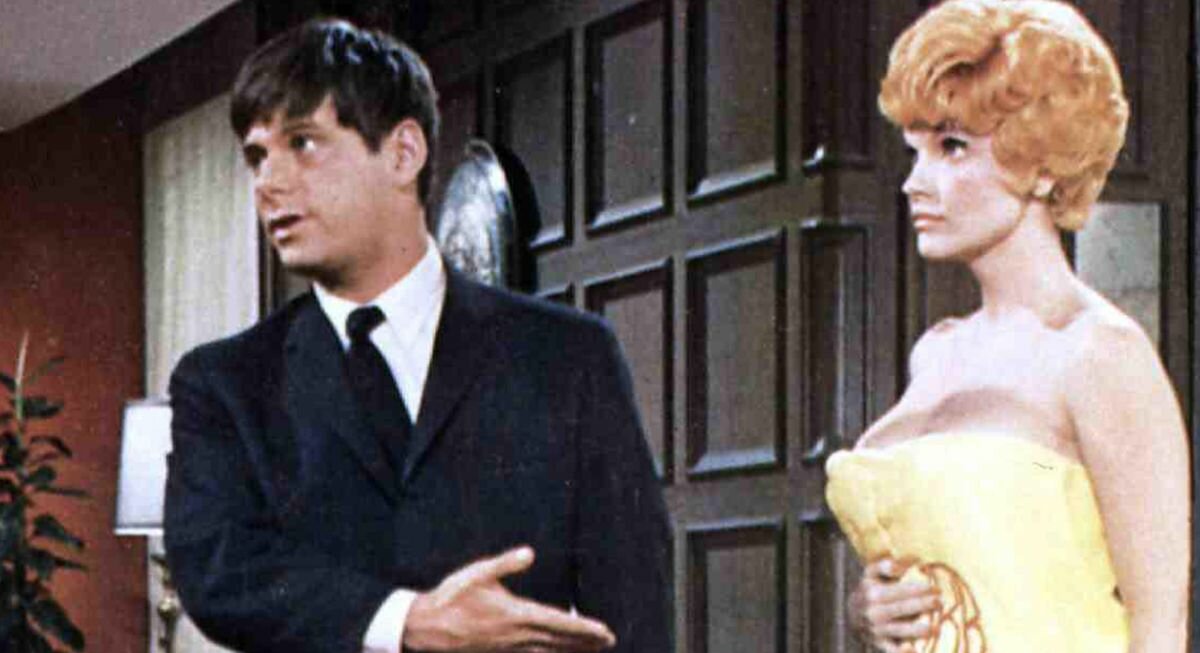 Maureen Arthur’s glimpse of personal memoir