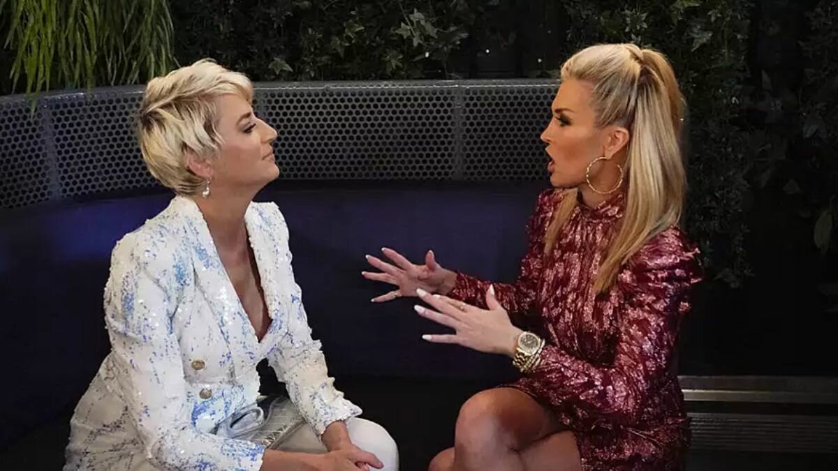 Social service by the couple